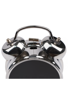 Réveil digital avec gros chiffres style rétro 2